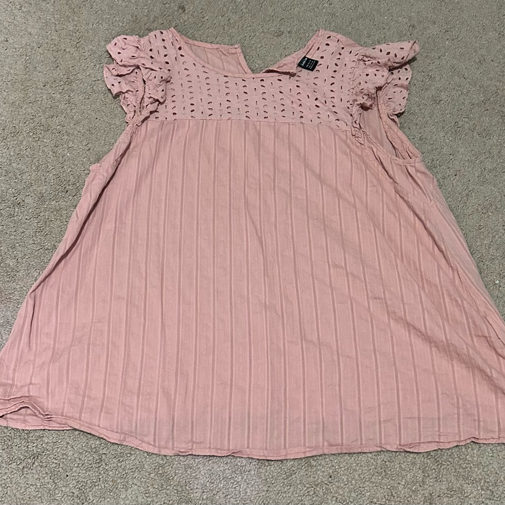 Pink short sleeve top by SHEIN.